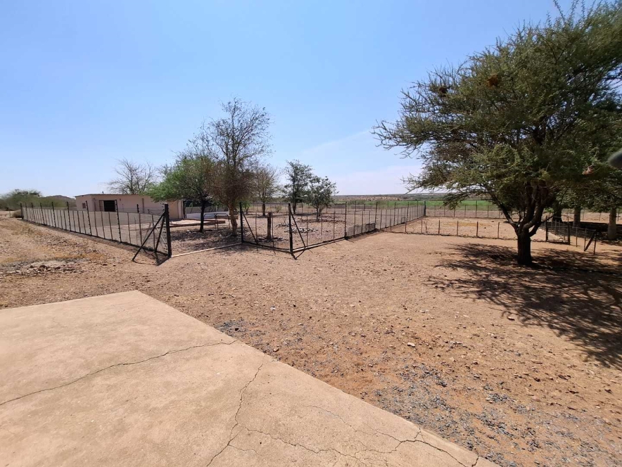 4 Bedroom Property for Sale in Karos Northern Cape